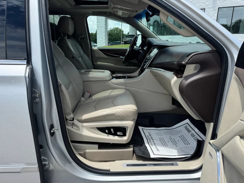 Used 2016 Cadillac Escalade ESV Premium AWD/4WD image 57