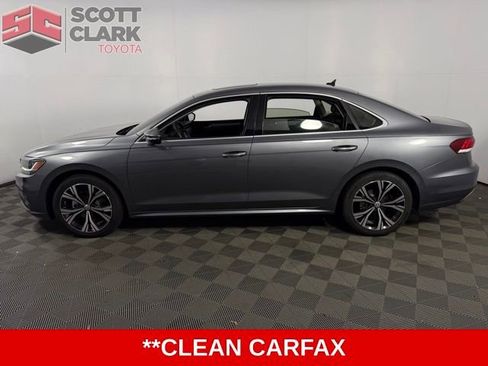 Used 2021 Volkswagen Passat 2.0T SE image 4