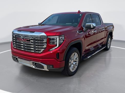 Used 2023 GMC Sierra 1500 Denali w/ Technology Package AWD/4WD image 3