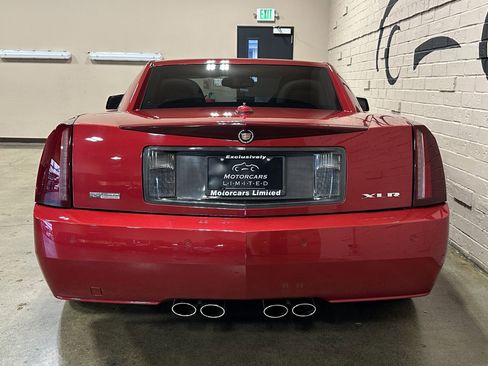 Used 2005 Cadillac XLR image 10
