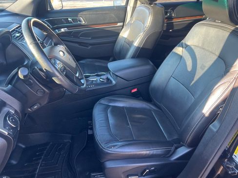 Used 2016 Ford Explorer Limited image 9
