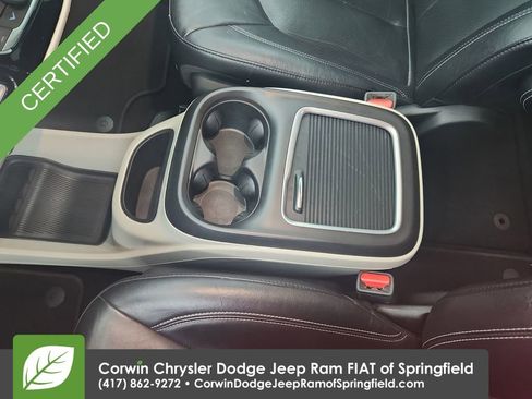 Certified 2022 Chrysler Pacifica Touring-L image 27