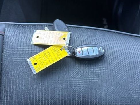 Used 2021 Nissan Titan PRO-4X w/ Off Road Protection Package AWD/4WD image 33