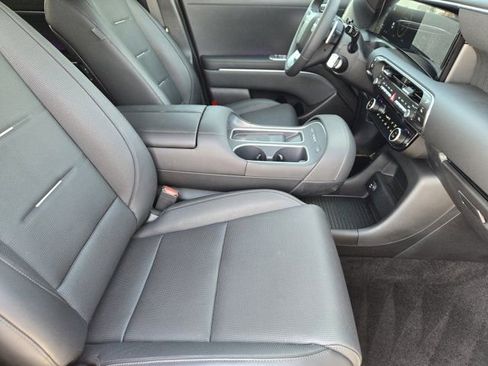 Used 2026 Hyundai Palisade Calligraphy AWD/4WD image 13