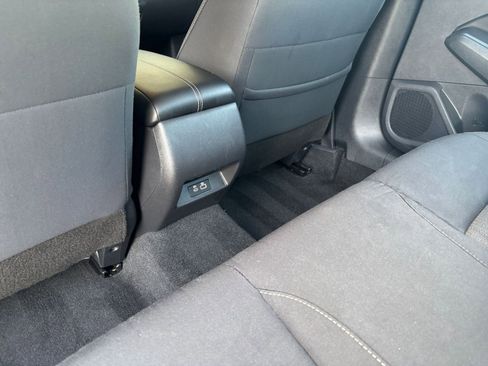 Used 2025 Nissan Altima 2.5 SV FWD image 23