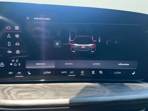 Certified 2025 Audi Q5 Premium Plus w/ Premium Plus AWD/4WD image 27