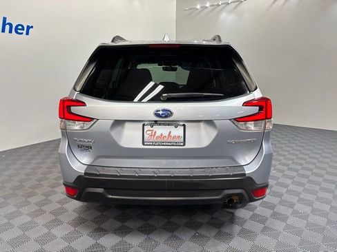 Used 2020 Subaru Forester Premium AWD/4WD image 4