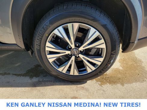 Used 2023 Nissan Rogue SV AWD/4WD image 20
