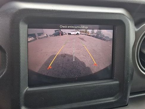 Used 2023 Jeep Wrangler Sport S image 18