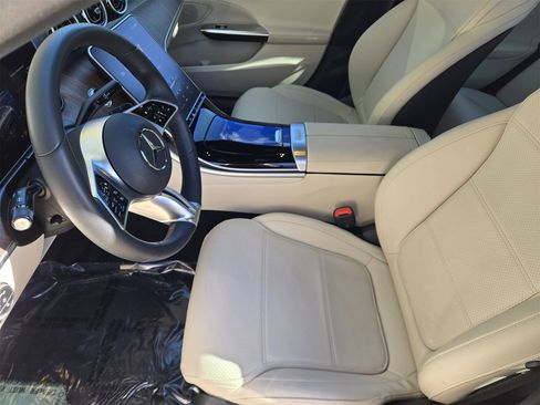 Certified 2025 Mercedes-Benz C 300 Sedan image 3