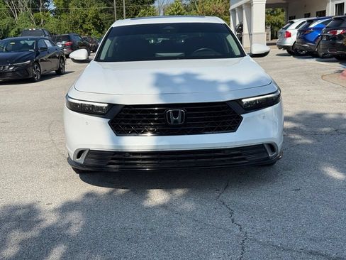 Used 2024 Honda Accord Touring image 2
