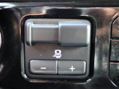 Used 2024 Chevrolet Silverado 2500 LTZ w/ LTZ Plus Package AWD/4WD image 38
