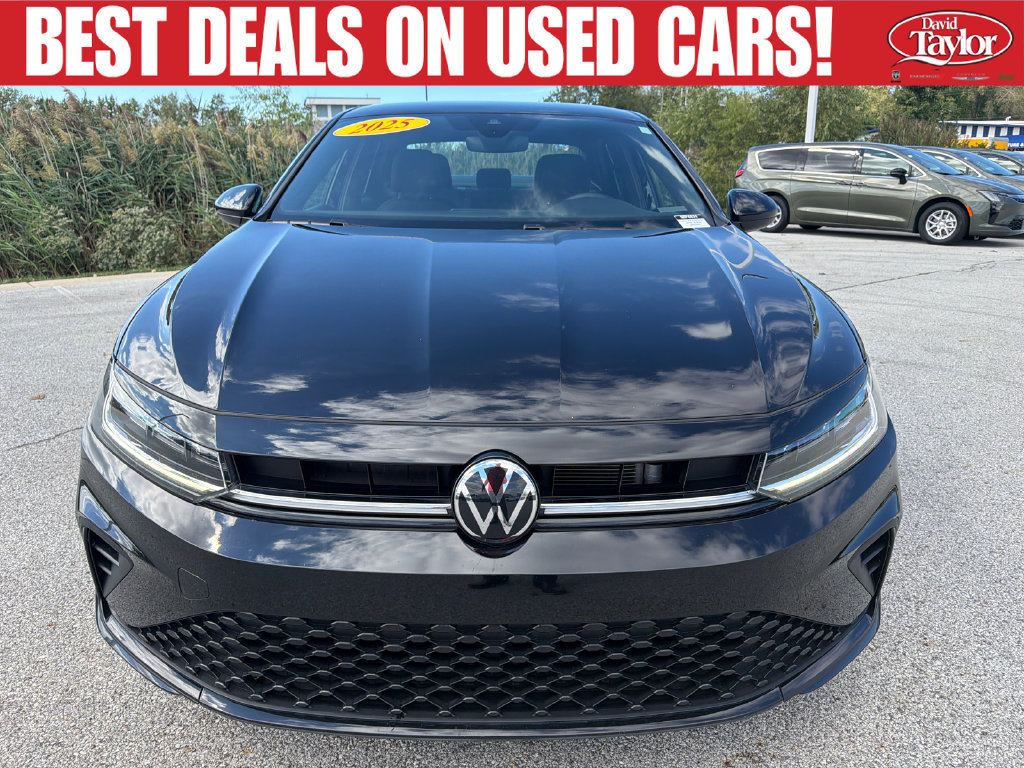 Used 2025 Volkswagen Jetta Sport FWD image 9