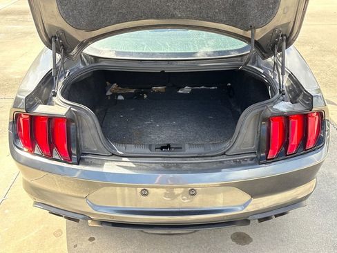 Used 2019 Ford Mustang GT Premium image 30