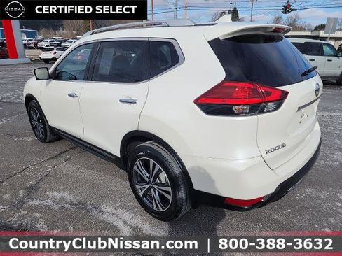 Certified 2017 Nissan Rogue SL image 6