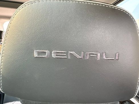 Used 2020 GMC Terrain Denali w/ Denali Premium Package FWD image 16