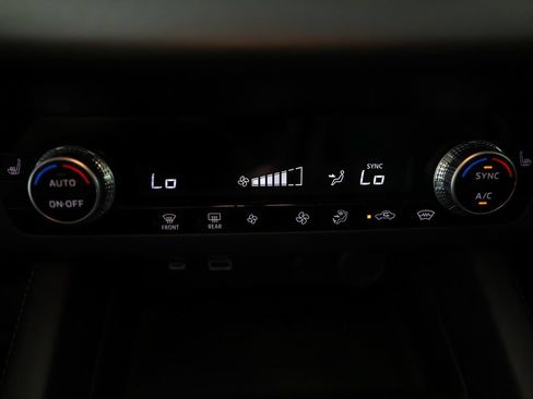 Used 2024 Mitsubishi Outlander SE AWD/4WD image 29