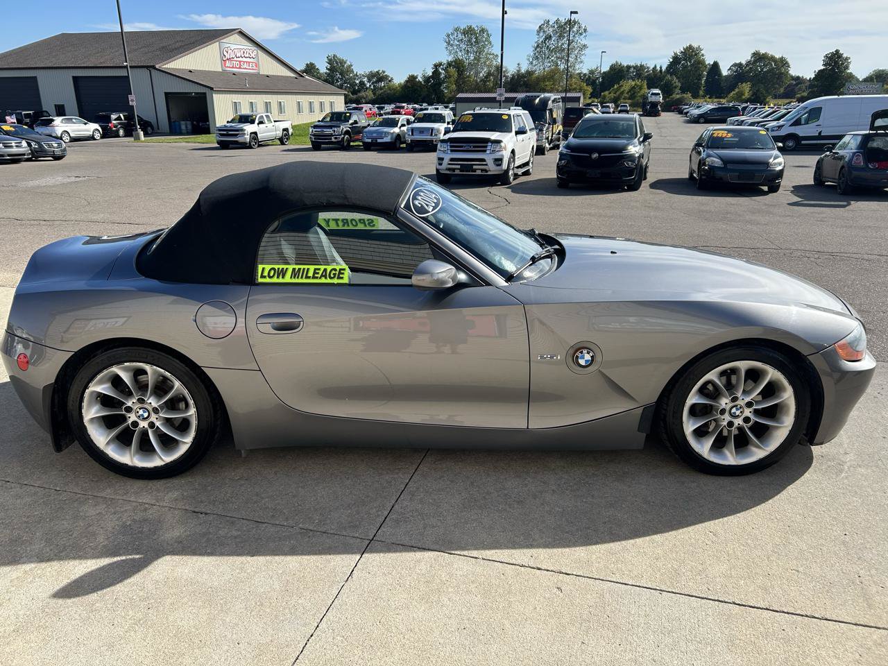 Used 2004 BMW Z4 2.5i RWD image 4