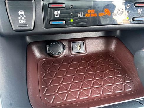 Used 2023 Toyota RAV4 Limited w/ Limited Grade Weather Package AWD/4WD image 32
