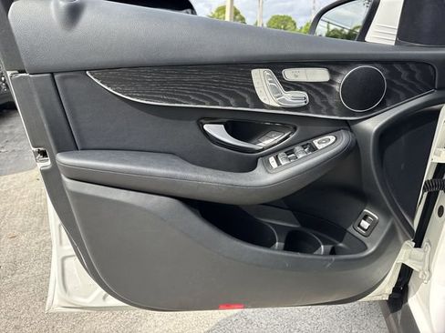 Used 2018 Mercedes-Benz GLC 300 image 13