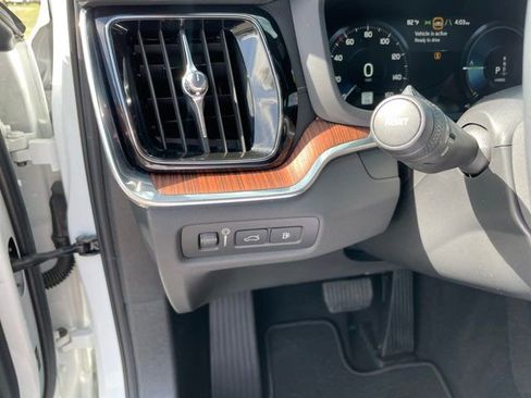 Used 2022 Volvo S60 T8 Inscription w/ Advanced Package image 13