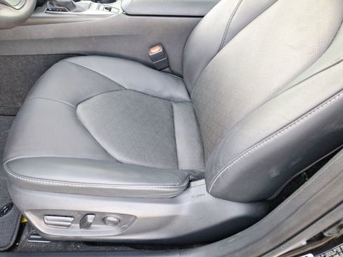 Used 2023 Toyota Camry XSE image 15