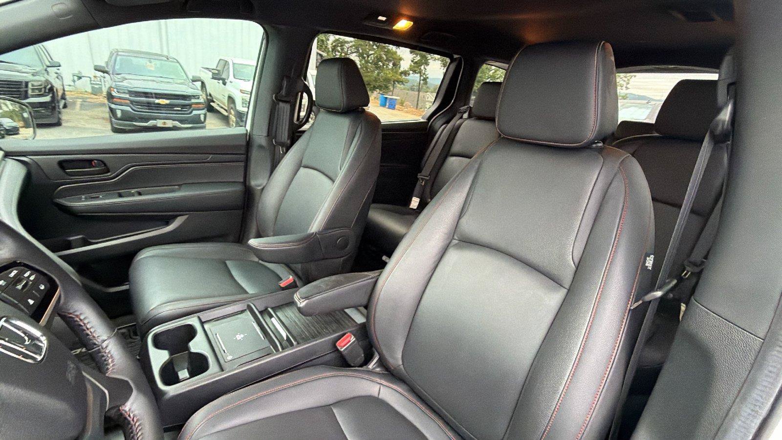 Used 2025 Honda Odyssey Sport-L image 18