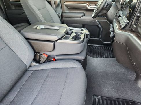 Used 2025 Chevrolet Silverado 1500 LT w/ Safety Package AWD/4WD image 13