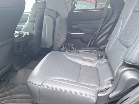 Used 2023 Toyota Sequoia Platinum AWD/4WD image 16