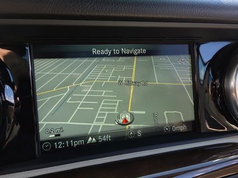 Used 2020 Mercedes-Benz SLC 300 SLC 300 image 29