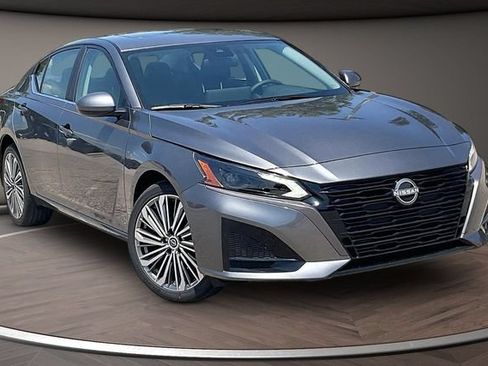 New 2026 Nissan Altima 2.5 SV w/ SV Premium Package AWD/4WD image 2