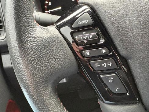 Used 2023 Nissan Frontier PRO-4X w/ Pro Convenience Package image 11