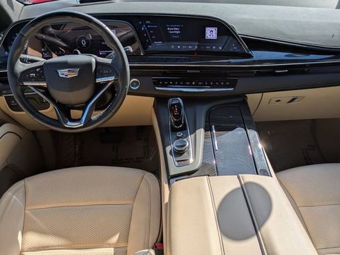 Used 2024 Cadillac Escalade ESV Premium Luxury image 16