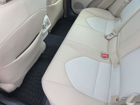 Certified 2020 Toyota Camry XLE image 10