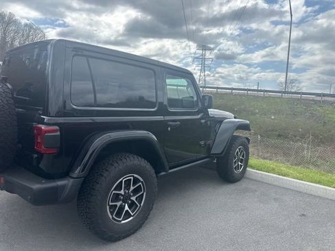 Used 2024 Jeep Wrangler Rubicon image 35