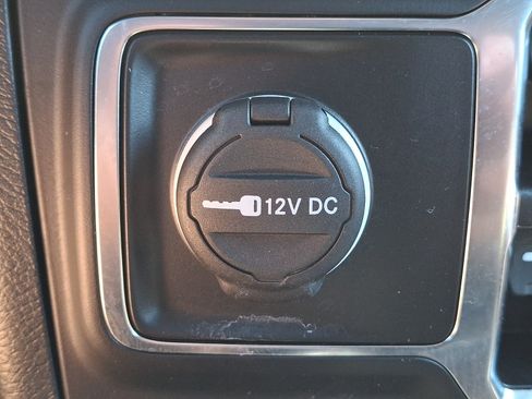 Used 2023 Jeep Wrangler Unlimited w/ Cold Weather Group AWD/4WD image 24