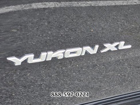 Used 2018 GMC Yukon XL SLT image 10