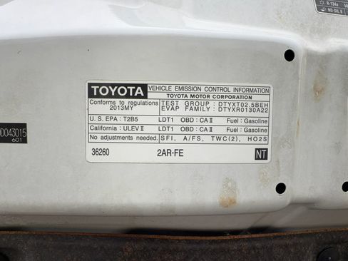Used 2013 Toyota RAV4 XLE AWD/4WD image 34