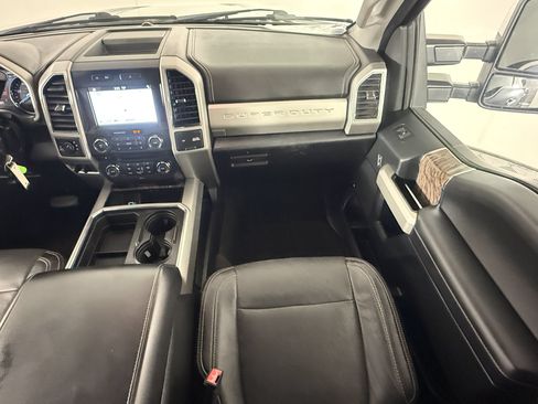 Used 2018 Ford F250 Lariat w/ Chrome Package AWD/4WD image 26