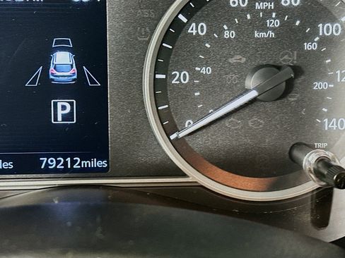 Used 2020 Nissan Kicks SV FWD image 17