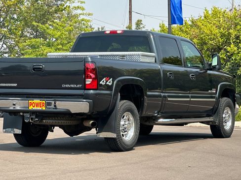 Used 2003 Chevrolet Silverado 2500 LT w/ Skid Plate Package AWD/4WD image 4