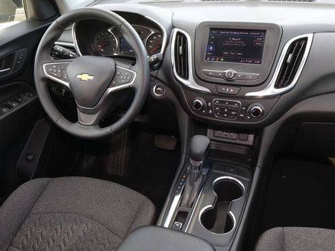 Used 2023 Chevrolet Equinox LT FWD image 10
