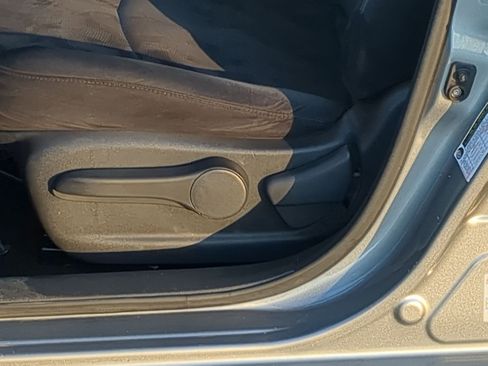 Used 2013 Nissan Sentra SV image 12