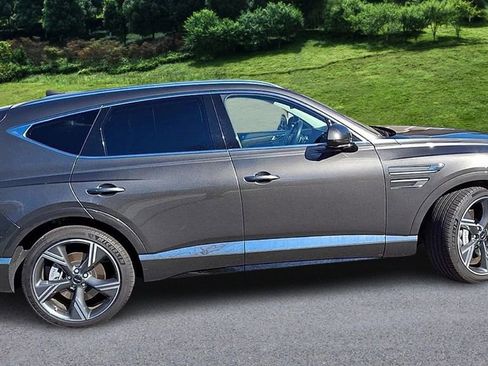 Used 2025 Genesis GV80 3.5T Prestige image 9