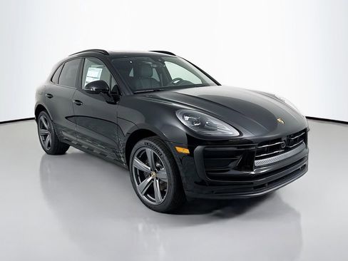 Certified 2026 Porsche Macan AWD/4WD image 7