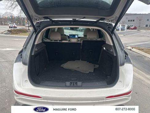 Used 2024 Lincoln Corsair Reserve w/ Equipment Group 201A image 10