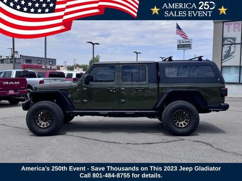 Used 2023 Jeep Gladiator Rubicon w/ LED Lighting Group AWD/4WD image 2
