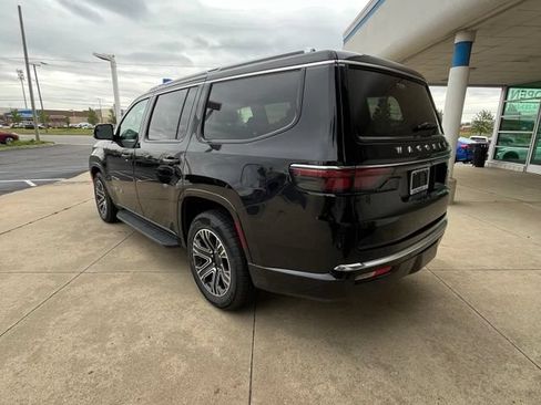 Used 2024 Jeep Wagoneer Series II AWD/4WD image 3
