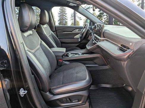 Certified 2025 Ford Explorer ST AWD/4WD image 17