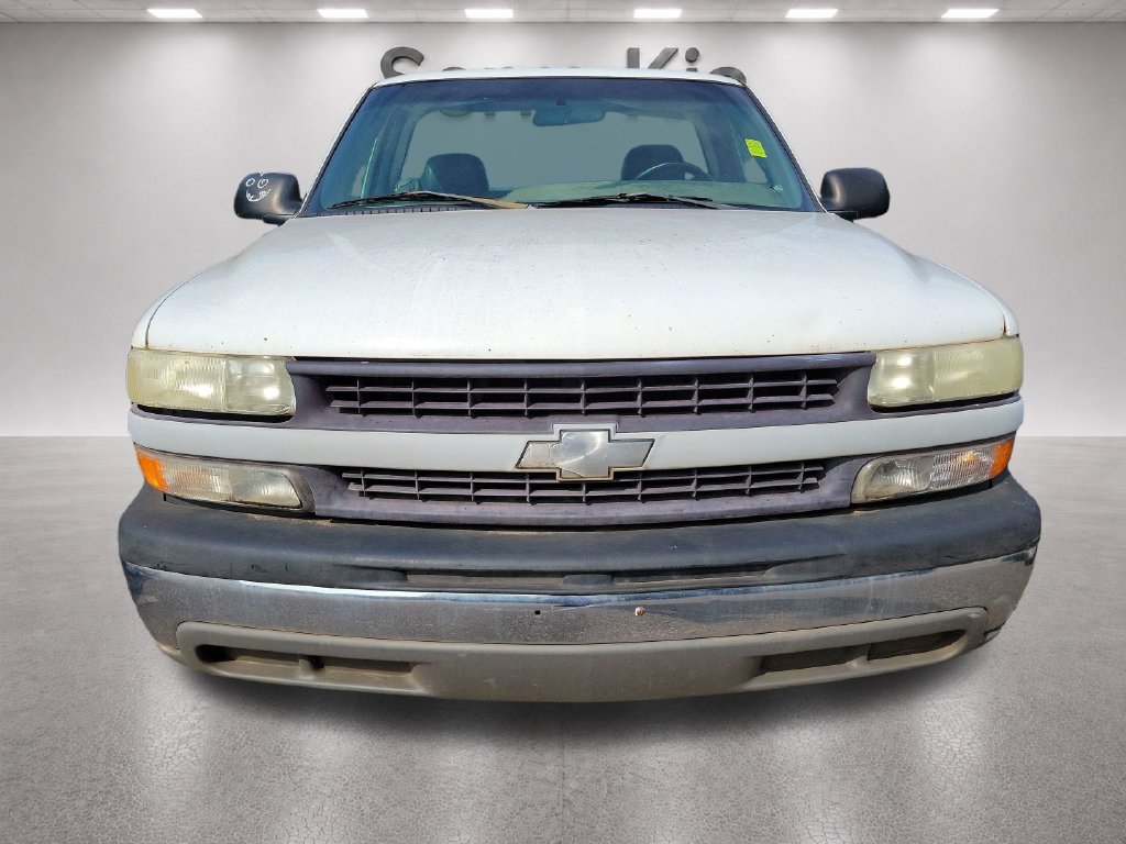 Used 2000 Chevrolet Silverado 1500 2WD Regular Cab w/ Firm Ride Suspension Pkg image 2